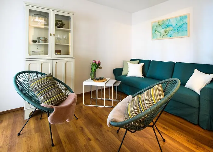 Lavica Bellevue & Apartamento Podstrana