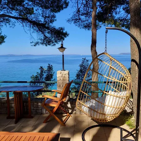 Lavica Bellevue & Apartman *