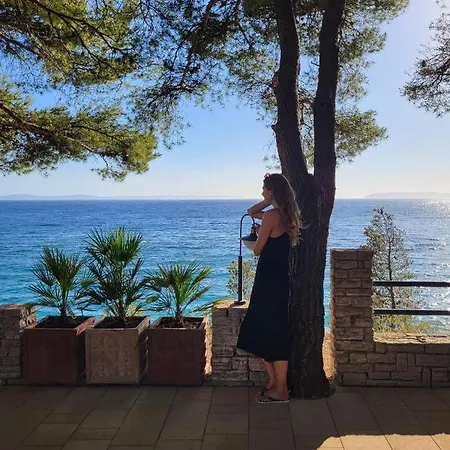 Lavica Bellevue & Apartman Podstrana