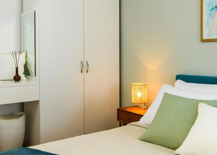 Lavica Bellevue & * Podstrana